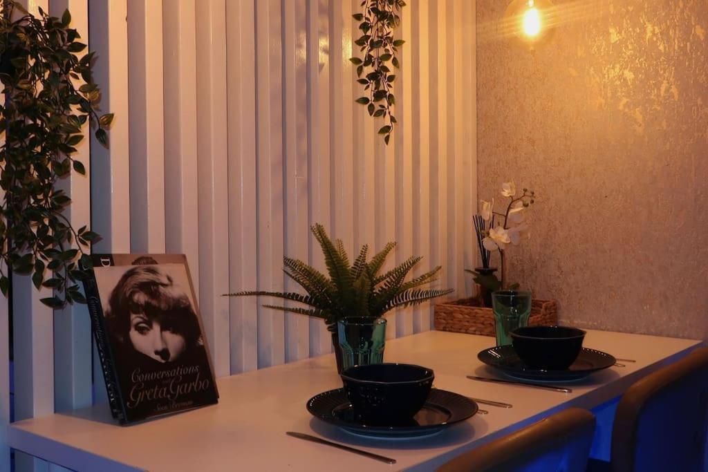 Cosy City Centre Apartment With Parking Бирмингам Екстериор снимка